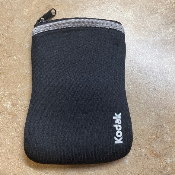 Small camera sleeve - Picture 1 of 2